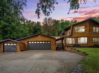 1214 Mulberry St, Bellevue, IA 52031