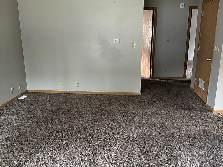 705 E Timber St — Photo 3