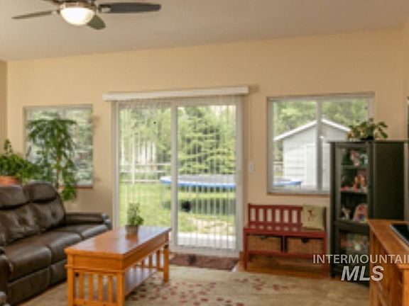 3rd image of 1131 Echohill Dr