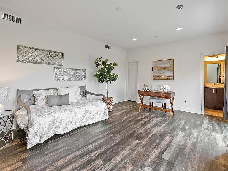 5967 Shaw Lopez Row — Photo 41