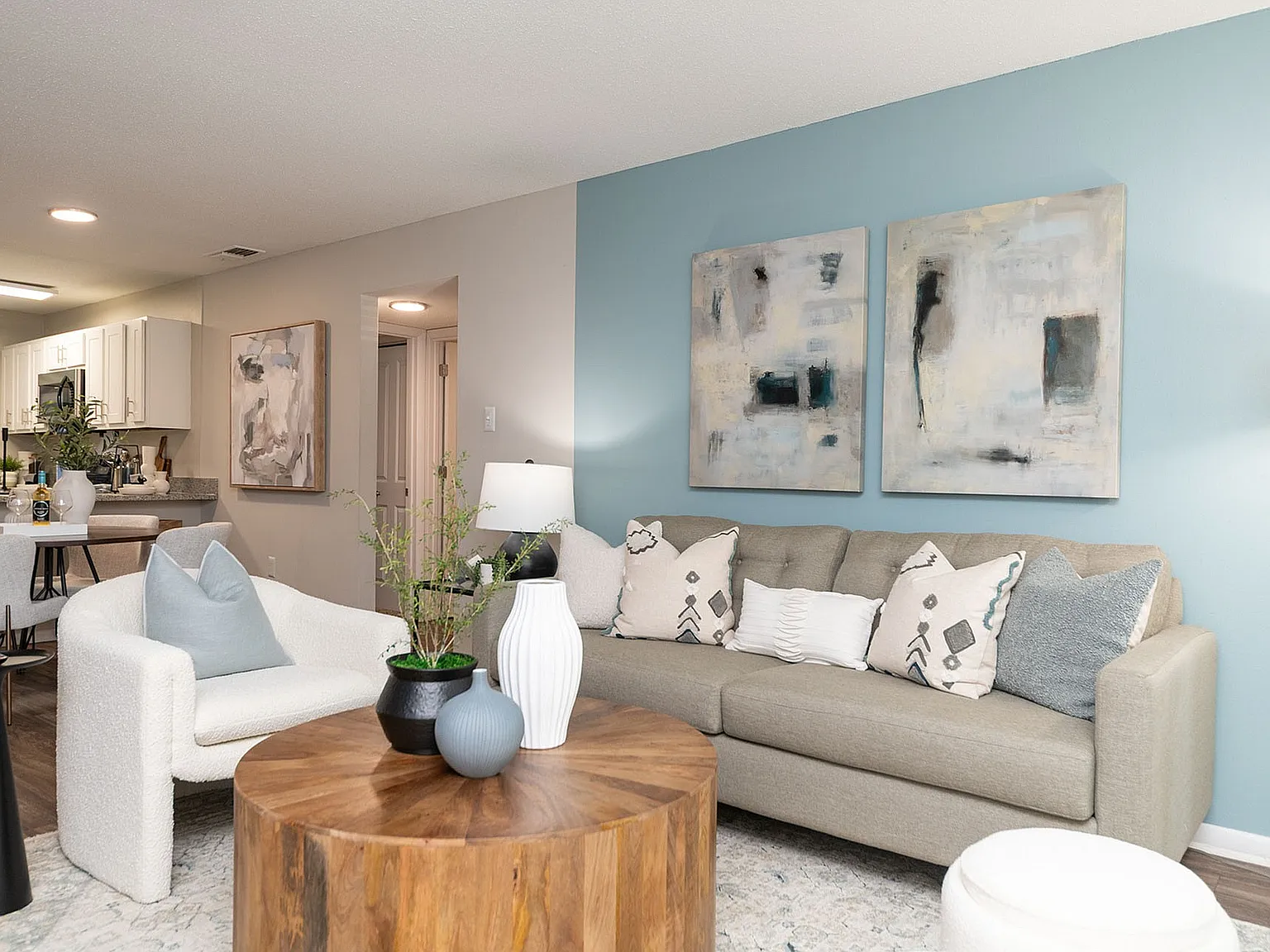 Vetra West Hills — Photo 4