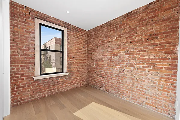 Rented by Fountain Realty Group | media 11