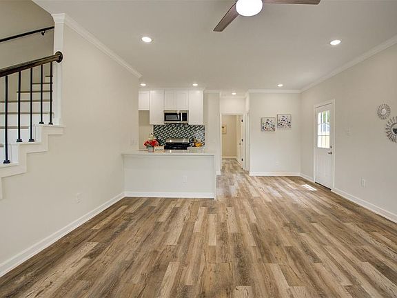 5th image of 4434 Knoxville St Unit B