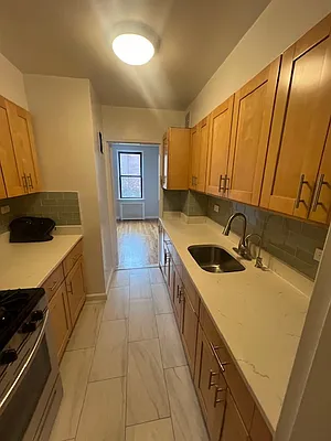 Rented by CENTURY 21 Sunny Gardens Realty, Inc. | media 8