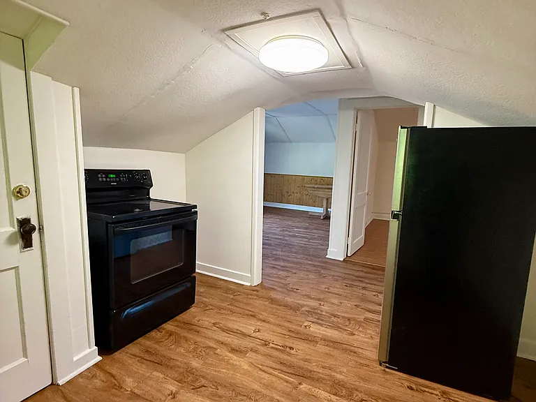 1360 Teall Ave #2 — Photo 8