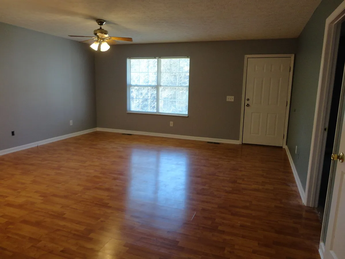 Building Photo - 111 Gray Squirrel Ln