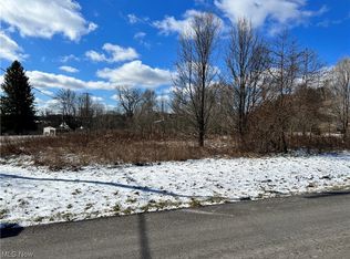 N Park Cir, East Liverpool, OH 43920