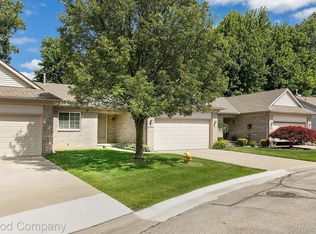 41329 Greenspire Dr, Clinton Township, MI 48038