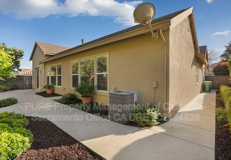 1143 Bevinger Dr — Photo 38