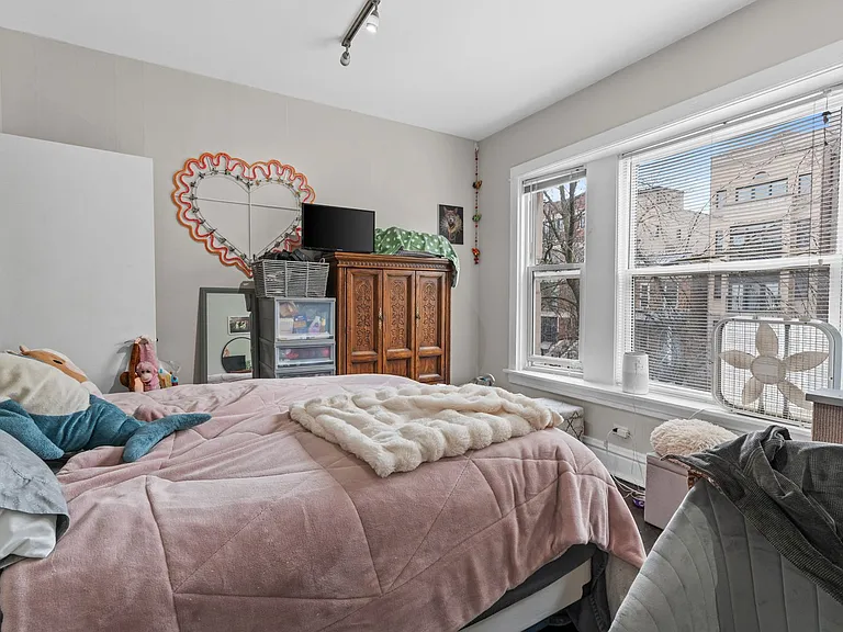 855 W Grace St — Photo 12