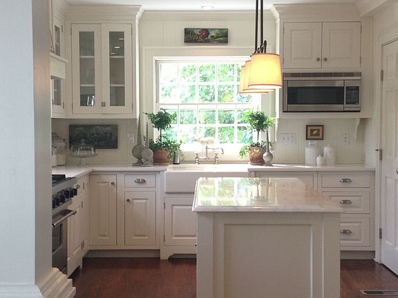 3rd image of 7404 Willowbrook Ln