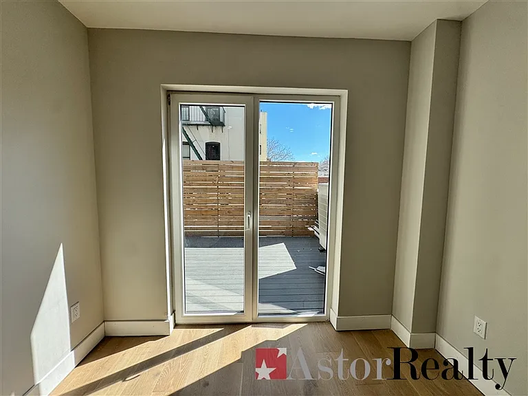 30-85 31st St #2E — Photo 13