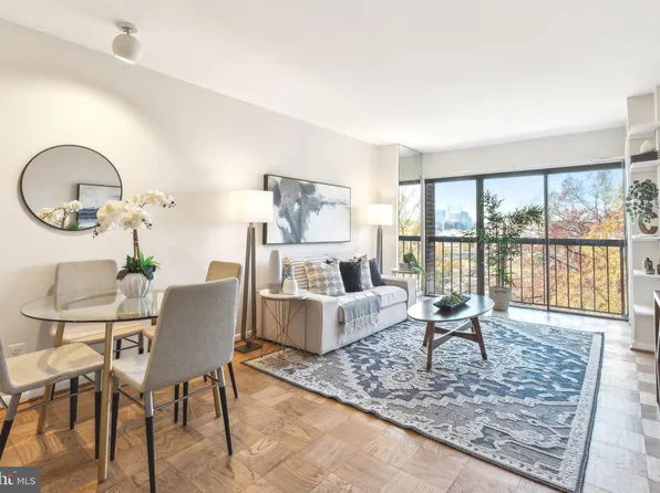 1001 26th St NW APT 706, Washington, DC 20037