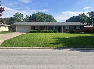 660 W Kingsley St, Springfield, MO 65807