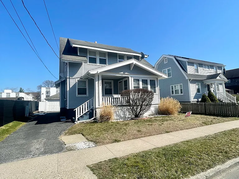 480 Sherwood Pl #1 — Photo 14