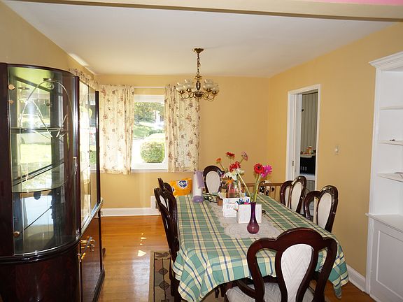 4th image of 7016 Donna Cir