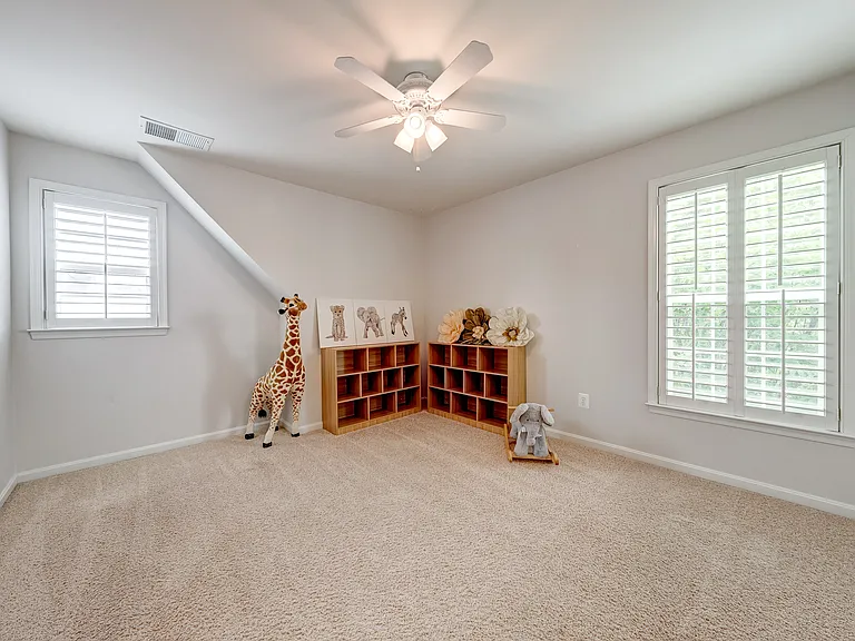 22739 Balduck Ter — Photo 27