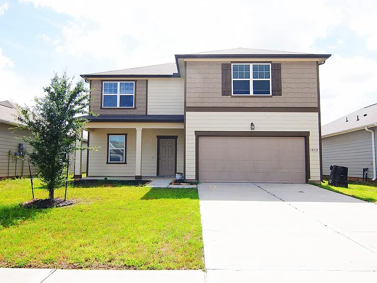 1052 Water Oak Ln — Photo 2