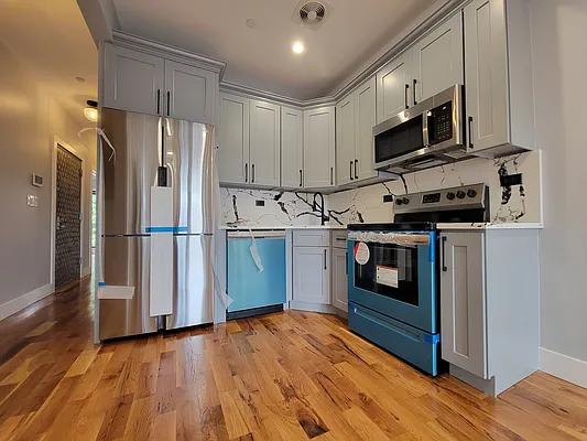 Rented by Bedford Brownstone Realty | media 6