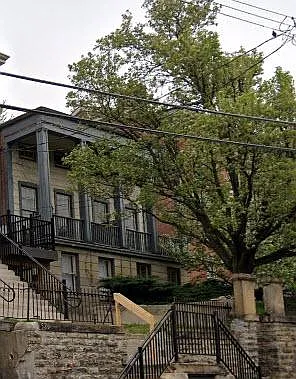 532 Liberty Hl — Photo 1