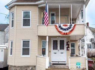 31 Epping St, Lowell, MA 01852