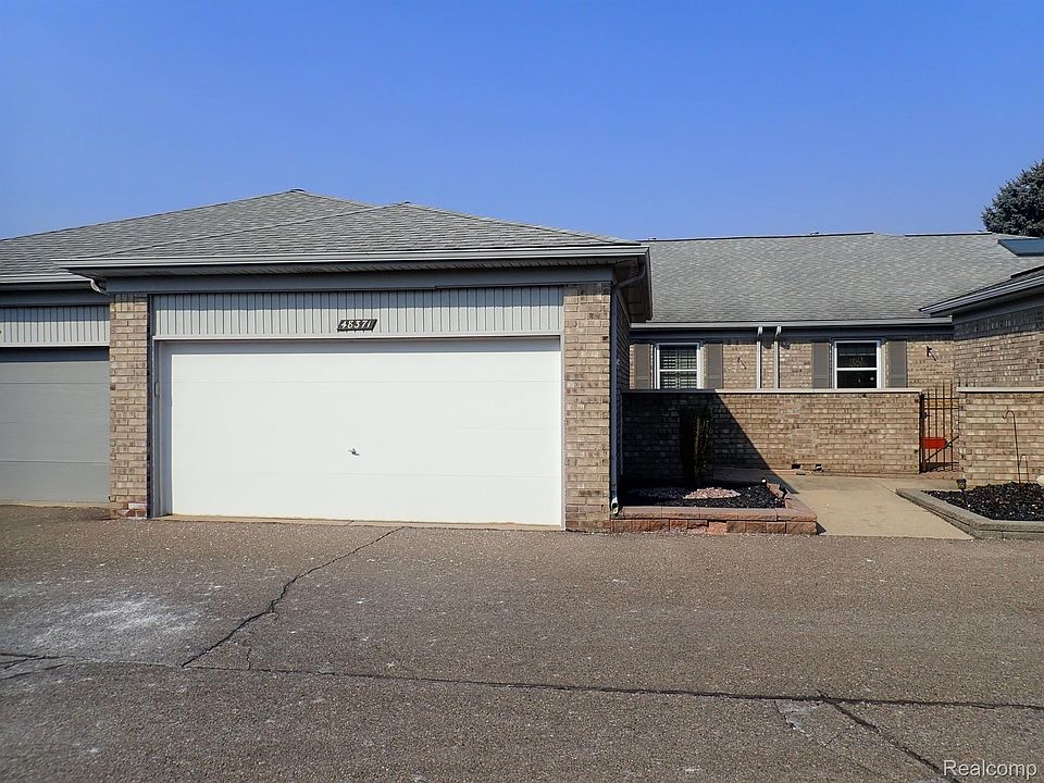 1st image of 48371 Sand Castle Ct