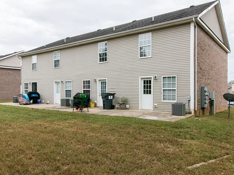 821 Oak Arbor Ct — Photo 24
