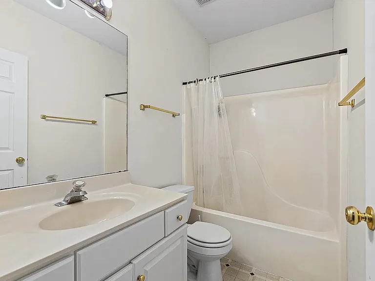 4200 Cedar Crest Ln — Photo 38