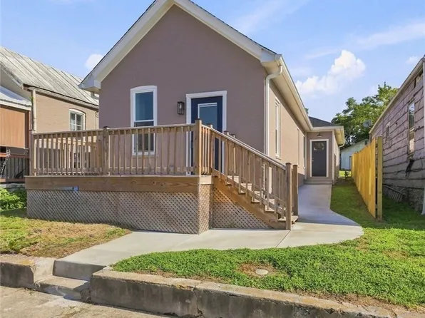 1122 W Second Street, Madison, IN 47250