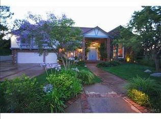 16295 Dorilee Ln, Encino, CA 91436