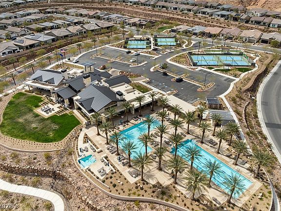 5th image of 153 Mirage View Dr