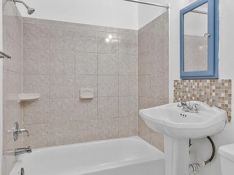 1005 Chillum Rd #207 — Photo 18