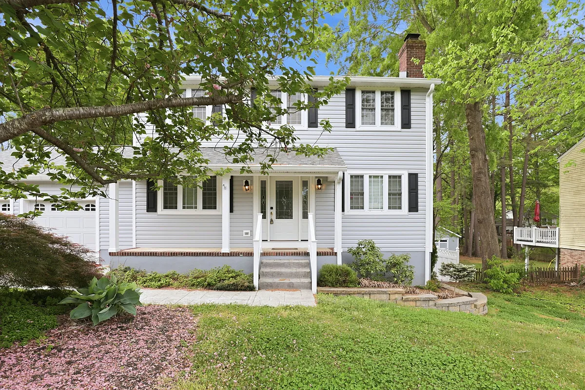 Building Photo - 6014 Windsor Dr