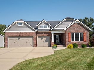 322 Fox Run Dr, Columbia, IL 62236