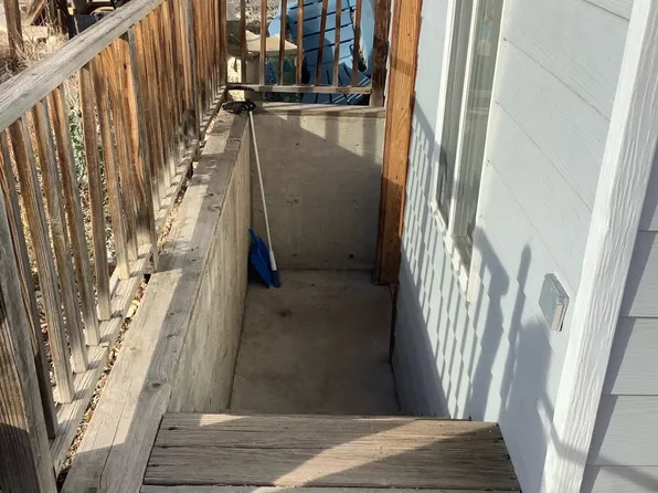 1637 N Park Dr, Cody, WY 82414