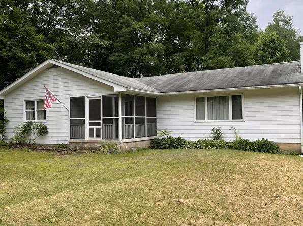 2407 Slocum Rd, Mountain Top, PA 18707