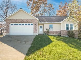 28 Woodland Oaks Dr, Union, MO 63084