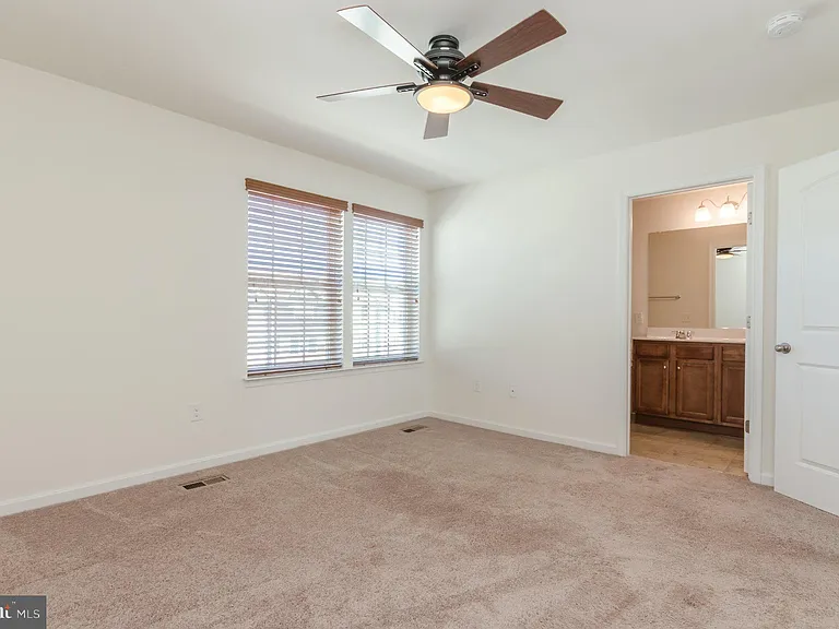 172 Drexel Ct — Photo 32