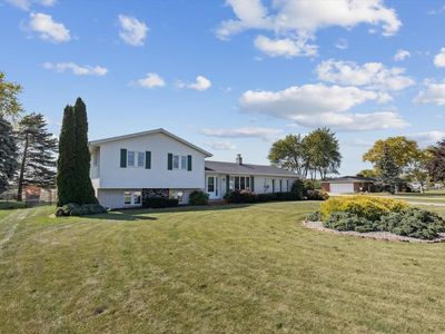 663 W Borton Rd, Essexville, MI, 48732