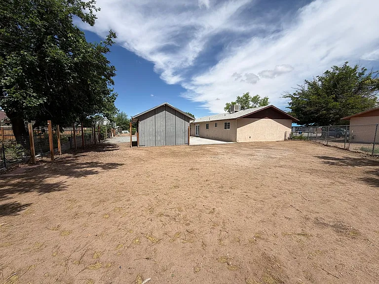 1143 De Vargas Ct SE — Photo 31