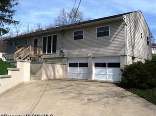 26 Heaven Hill Rd, Morgantown, WV 26508