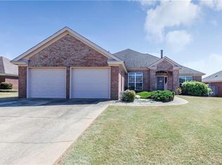 1914 Dundee Dr, Prattville, AL 36066