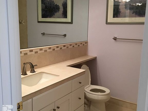5th image of 108 Willow Hill Ct