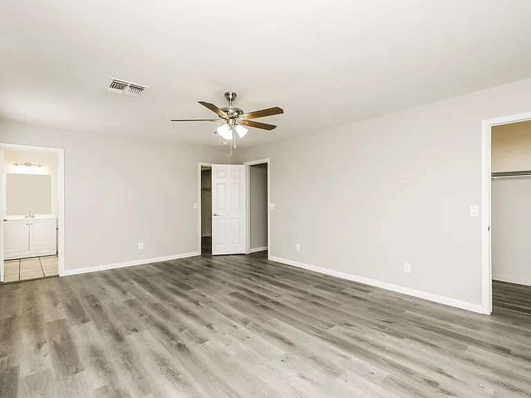 2236 E Spruce Dr — Photo 10