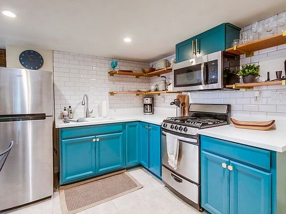 5th image of 5438 Gilbert Dr #C