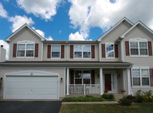 699 N Silver Leaf Ln, Round lake, IL 60073