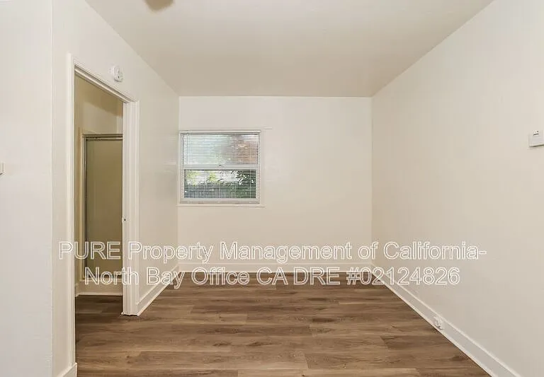 2107B Montgomery Dr — Photo 3