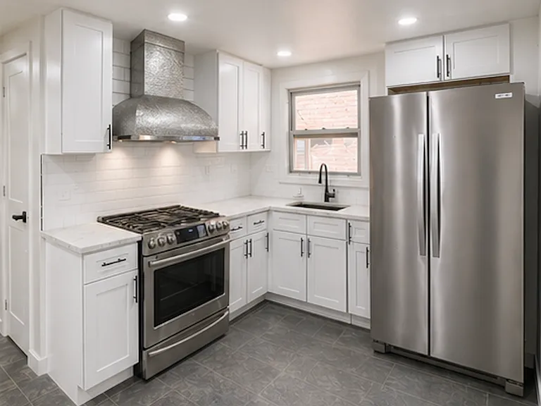 2321 W 81st Pl — Photo 2