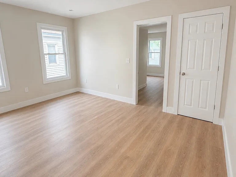 214 Winnikee Ave #3 — Photo 5