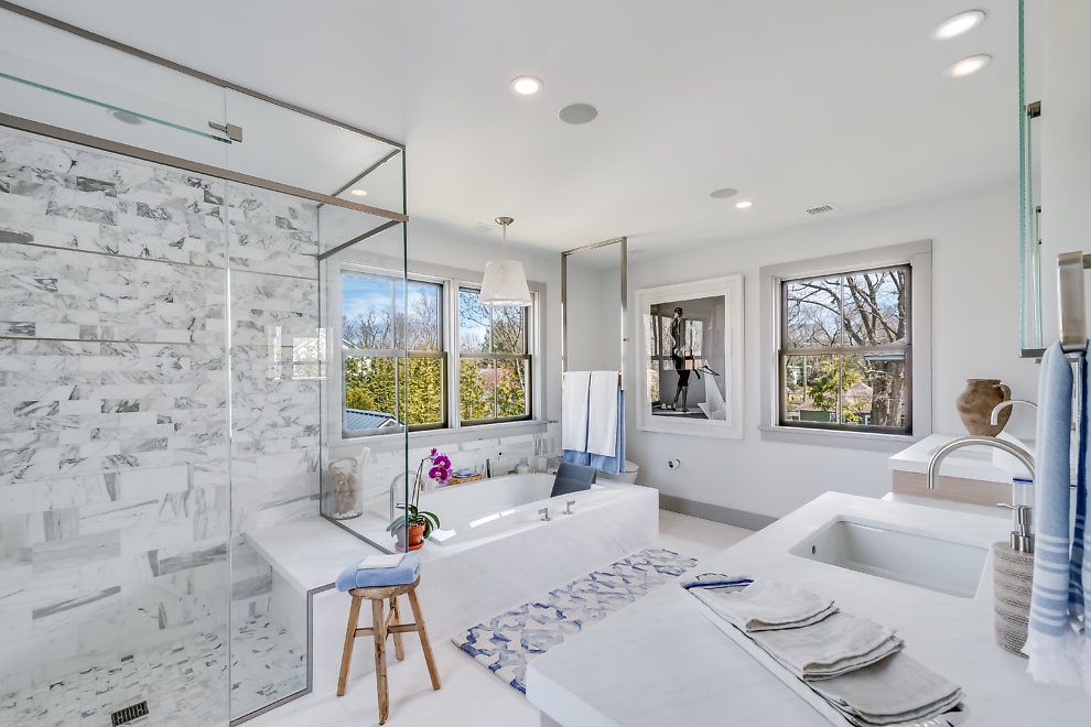  Spa-like master bath with soaking tub and radiant heat floors
